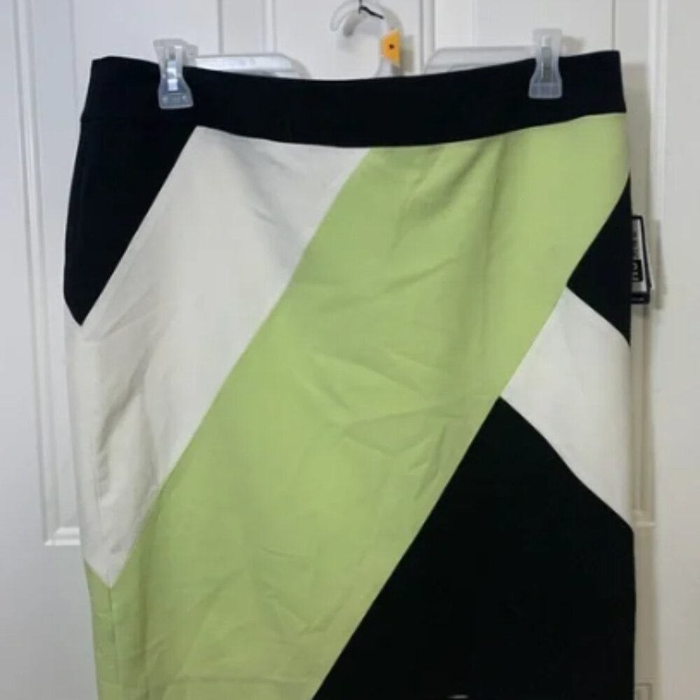 NINE WEST Pencil Skirt Honeydew/Black/White Combo Stretch Lined Zip Back Sz 16